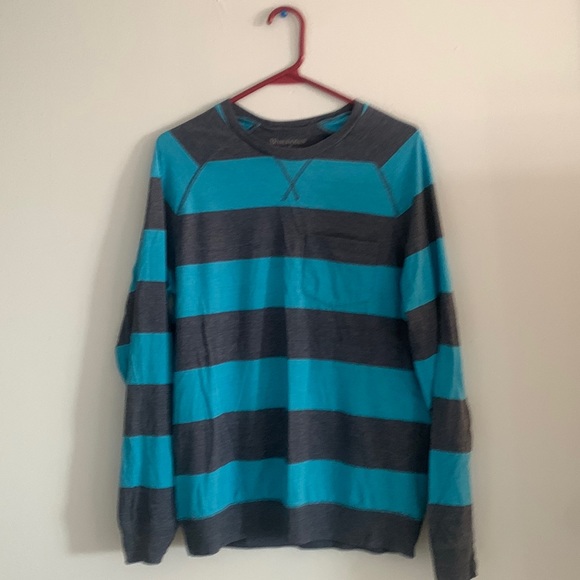 P blue Notes, size medium men’s long sleeve tee - Picture 1 of 1